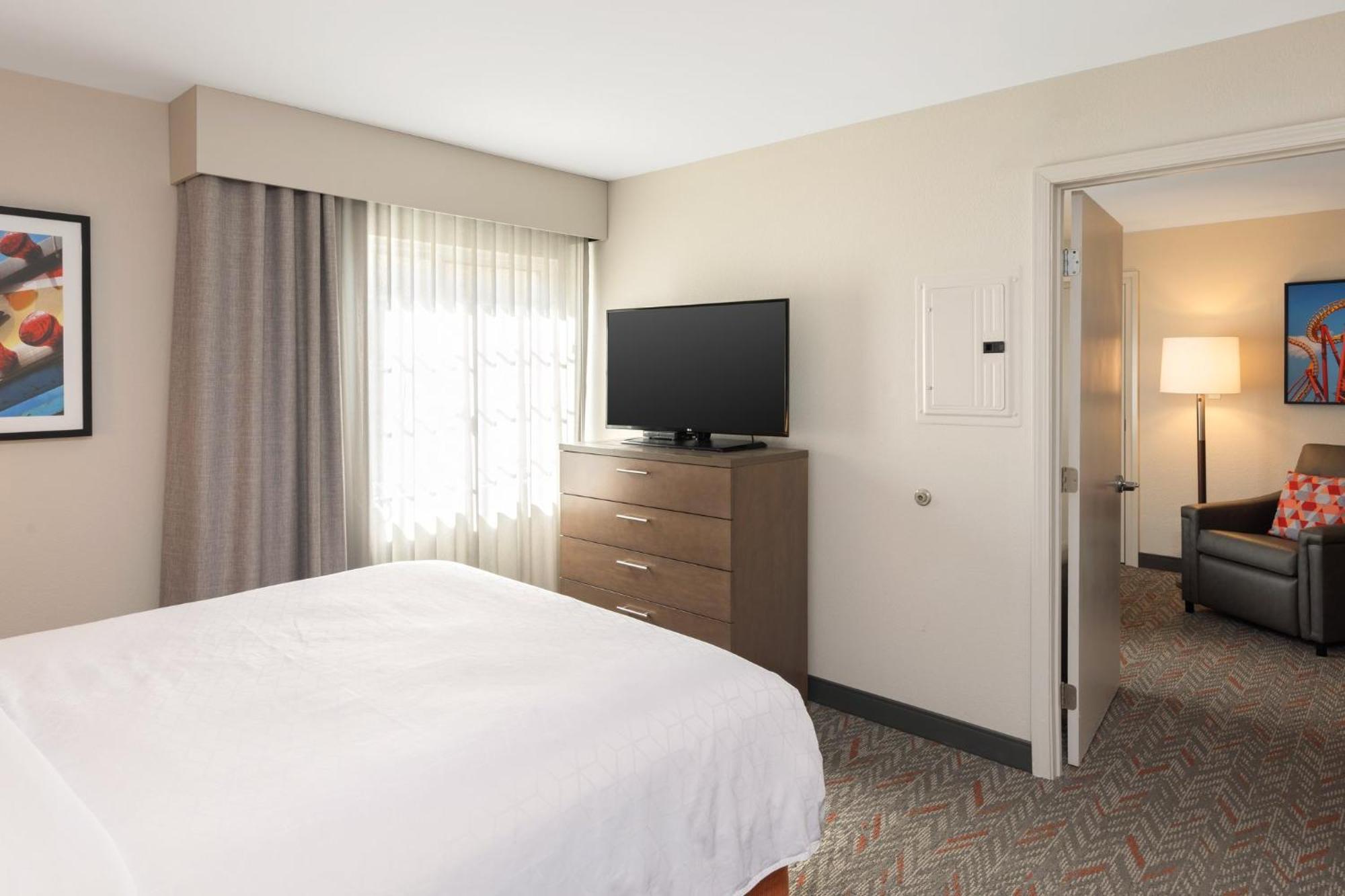 Candlewood Suites Anaheim - Resort Area By Ihg Экстерьер фото