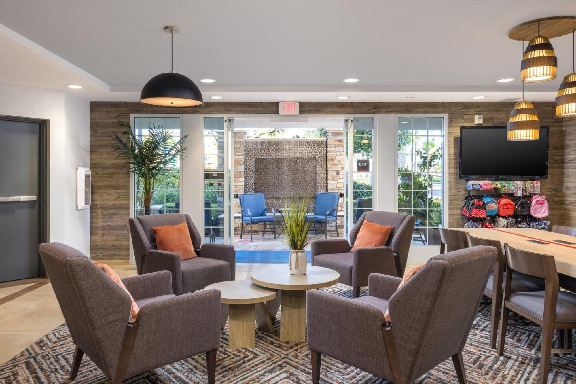 Candlewood Suites Anaheim - Resort Area By Ihg Экстерьер фото