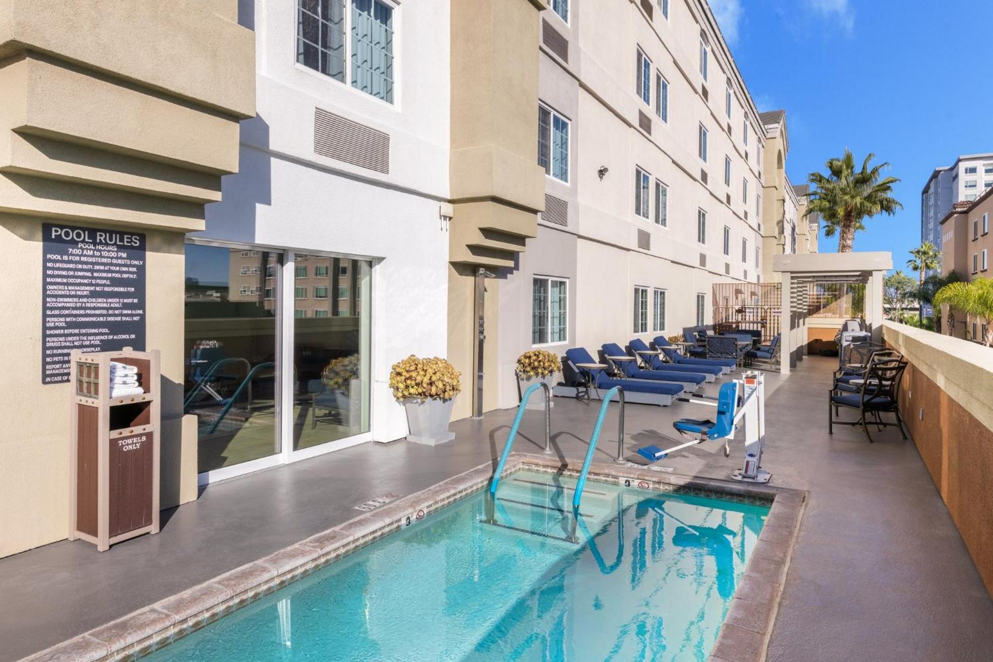 Candlewood Suites Anaheim - Resort Area By Ihg Экстерьер фото