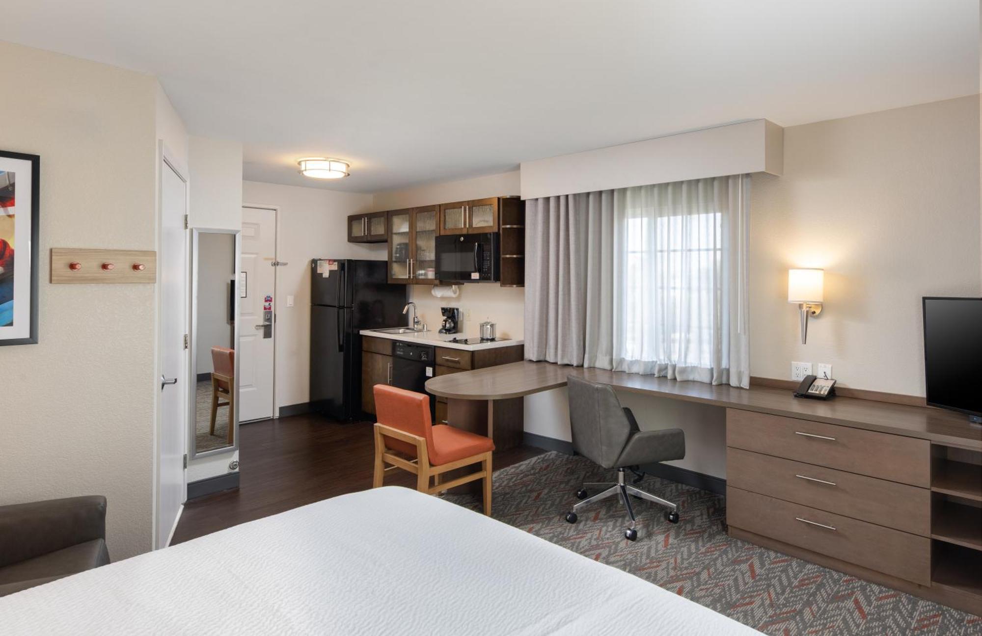 Candlewood Suites Anaheim - Resort Area By Ihg Экстерьер фото